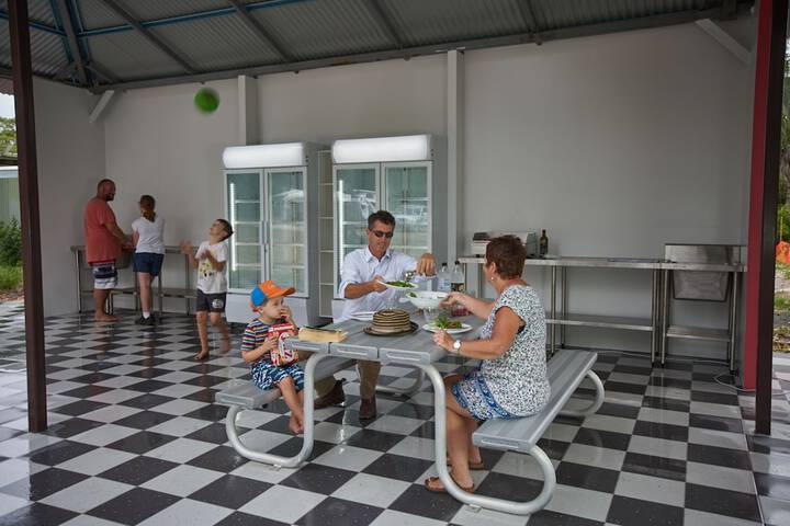 Dining 133 of 148