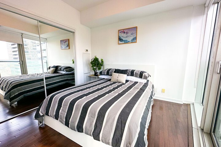 Room 5 of 23