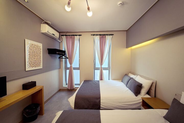 Room 14 of 84