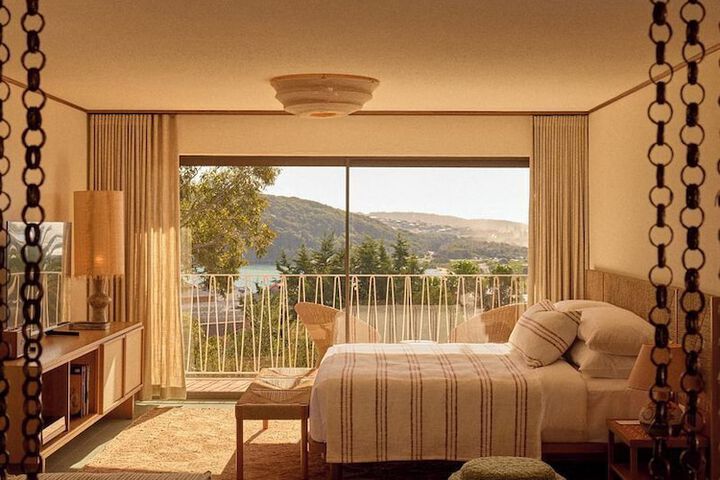 Room 23 of 47