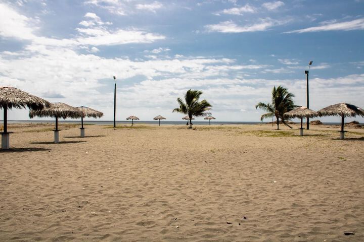 Beach 140 of 160