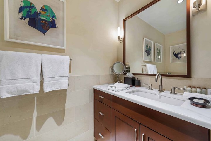 Room 121 of 158