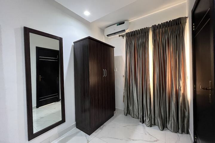 Room 19 of 100
