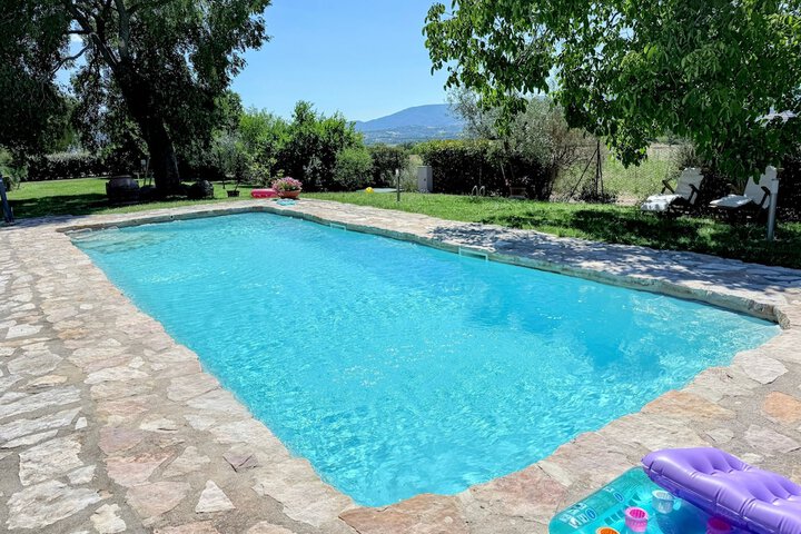 Pool 42 of 83