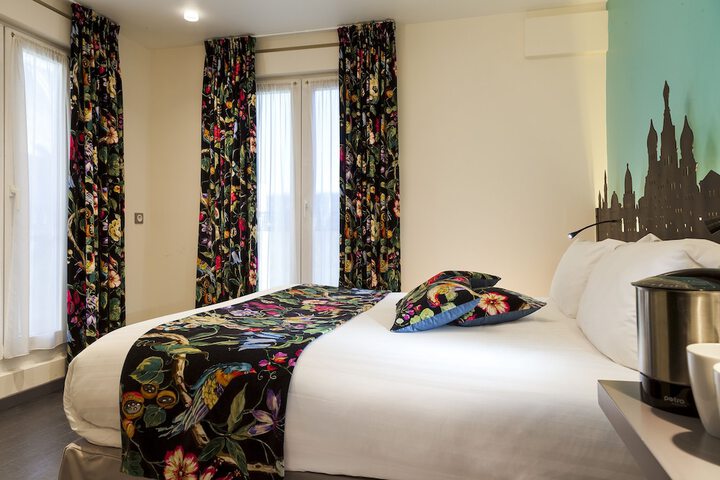 Room 14 of 27