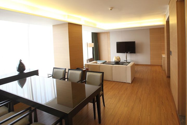 Room 15 of 112