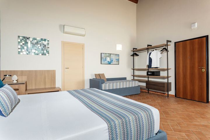 Room 15 of 81