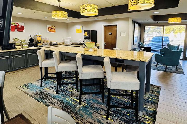 Breakfast area