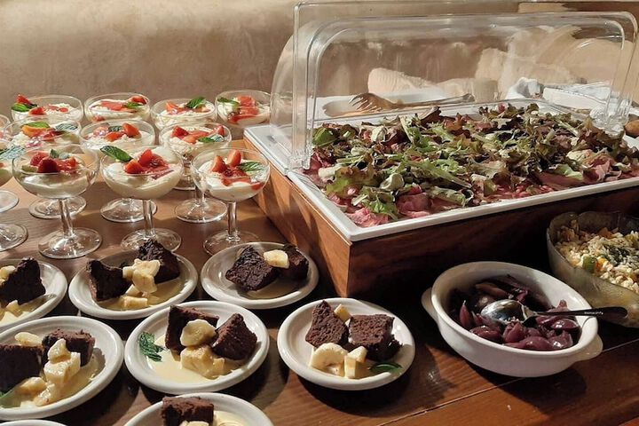 Dining 44 of 53