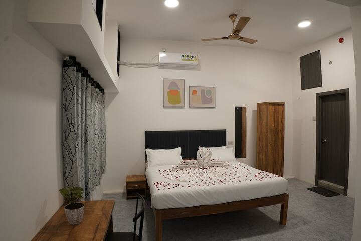 Room 12 of 29