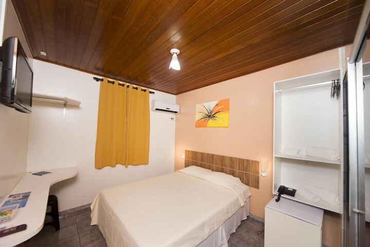 Room 6 of 35