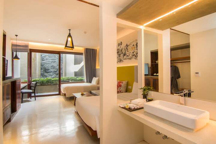 Room 70 of 169