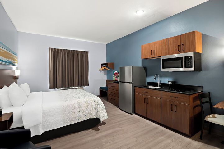 Studio 1 King Bed (13 of 16)