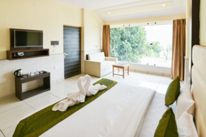 Room 20 of 40