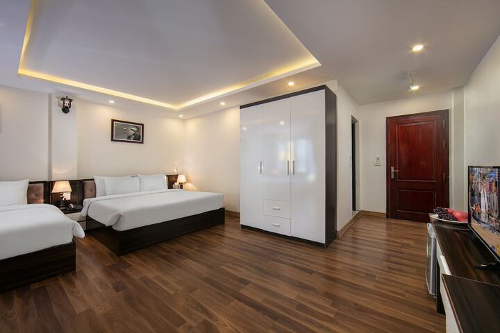 Room 12 of 52