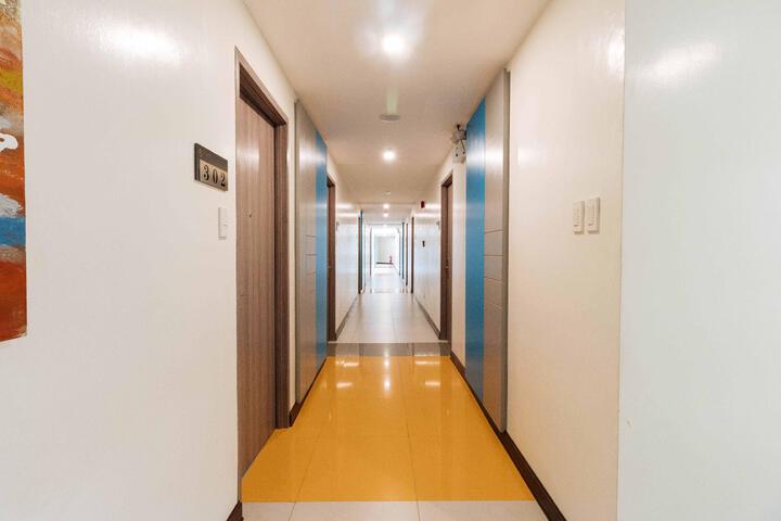 RedDoorz Premium near Ateneo Katipunan