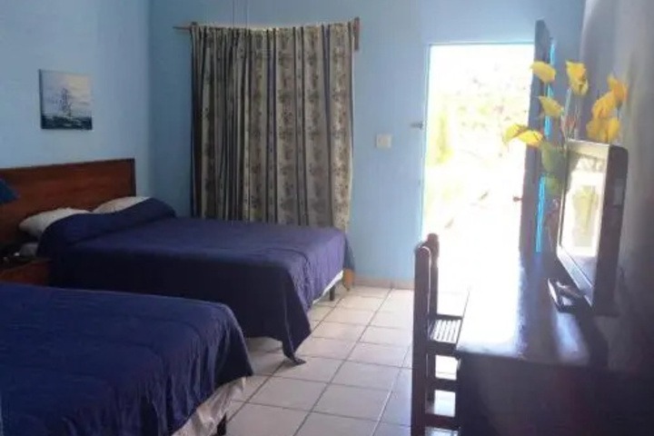 Room 6 of 13
