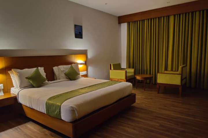 Room 6 of 7