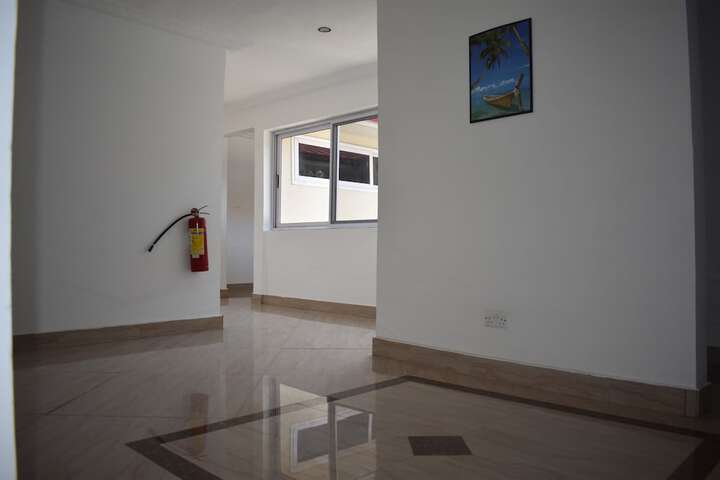 Ballroom/Hall 25 of 30
