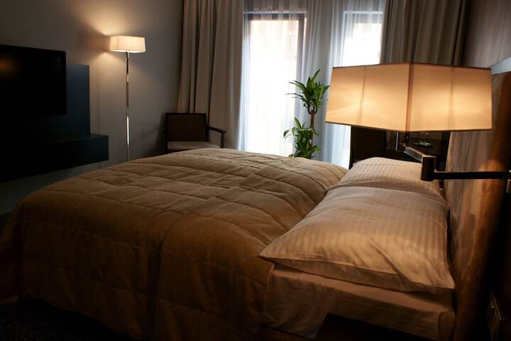 Room 7 of 50
