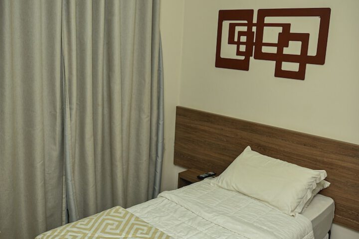 Room 16 of 153