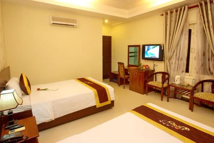 Room 3 of 29