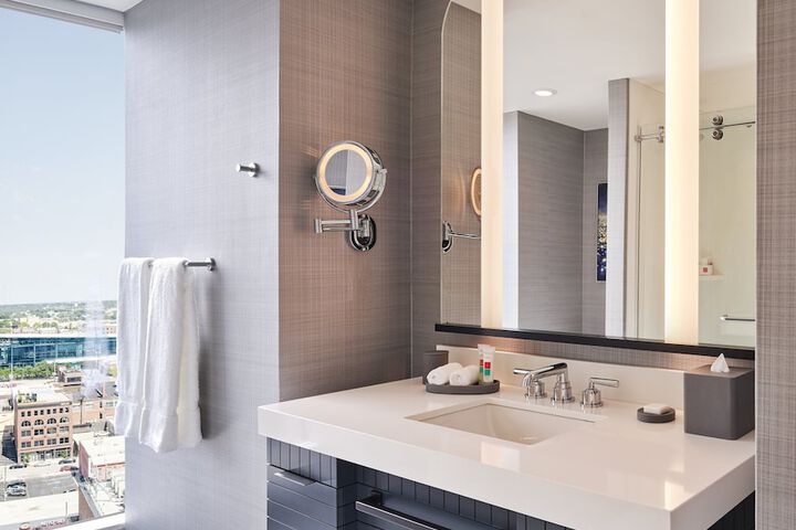 Bathroom sink