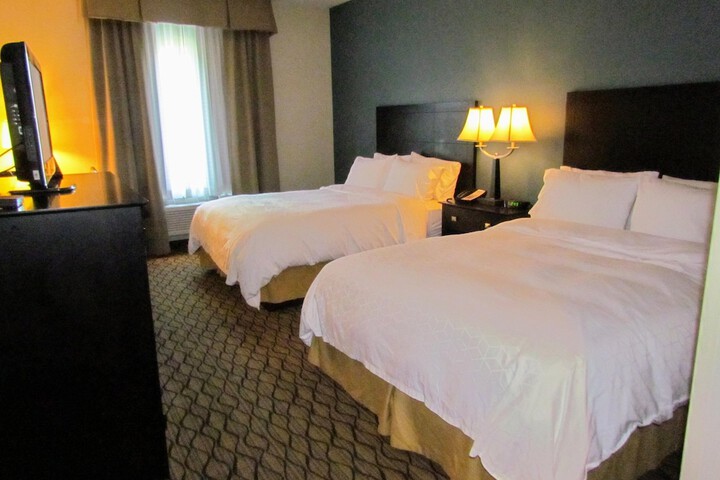 Room 4 of 32