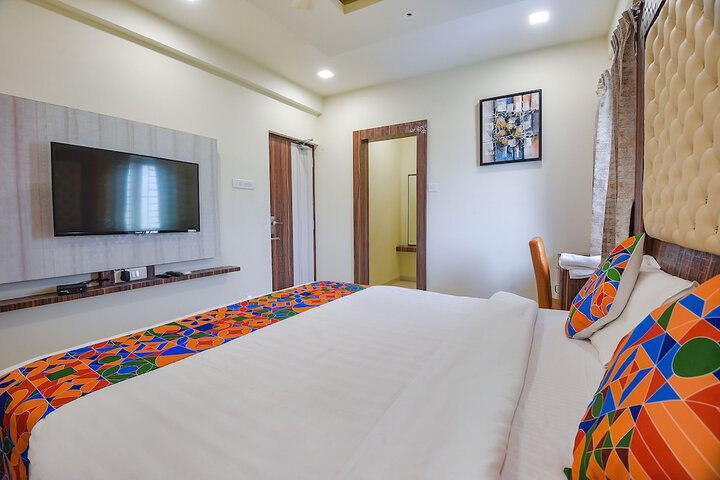 Room 20 of 33