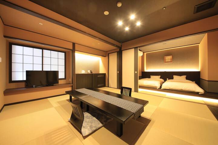 Room 11 of 42
