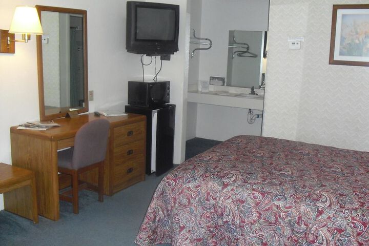 Room 8 of 46