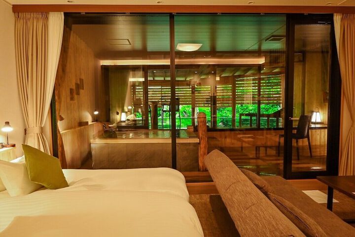 Room 10 of 44
