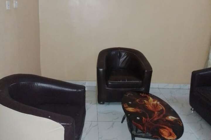 Room 18 of 33