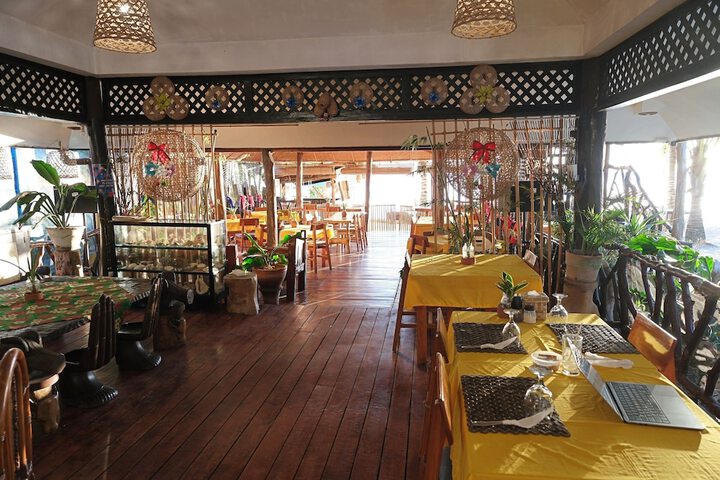 Dining 46 of 61