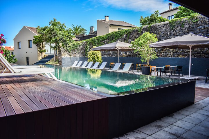 Pool 75 of 105