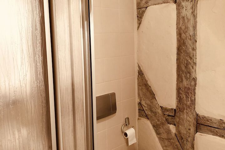 Room 62 of 174