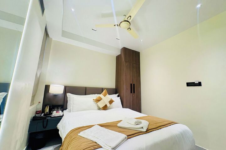 Room 34 of 55