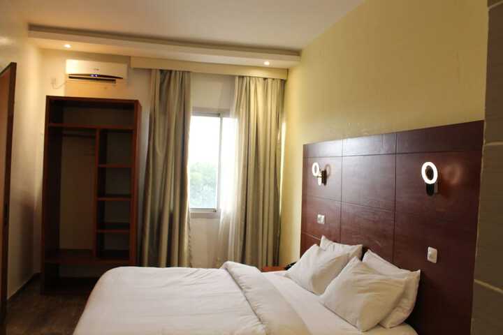Room 9 of 43
