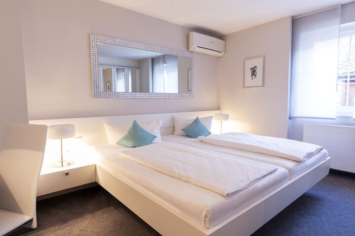 Room 14 of 46
