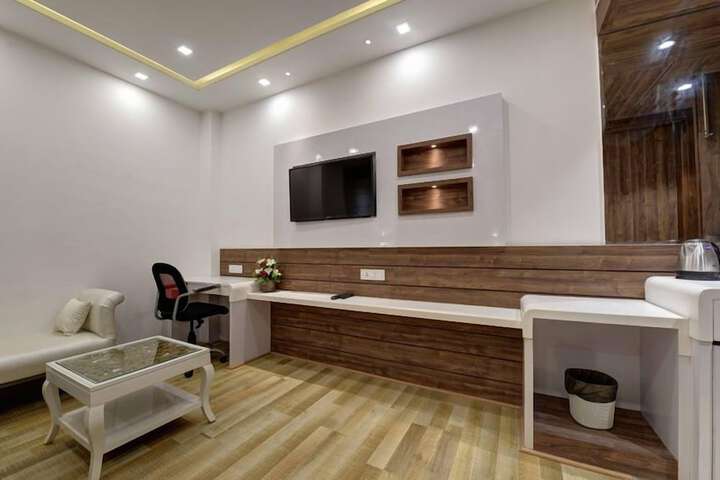 Room 17 of 41