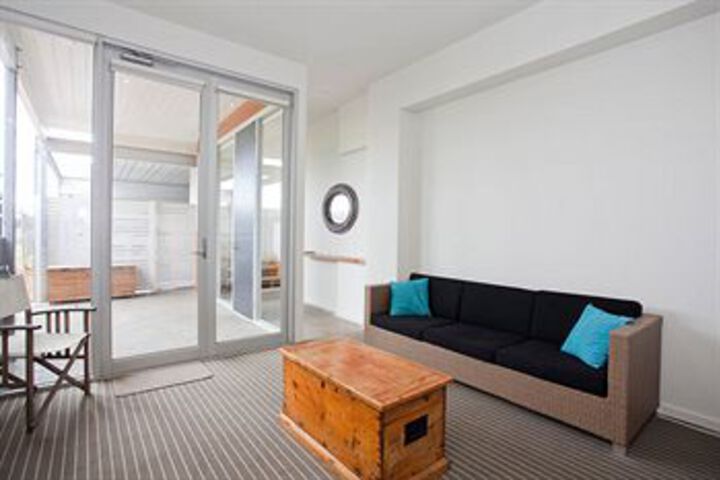 Room 15 of 30