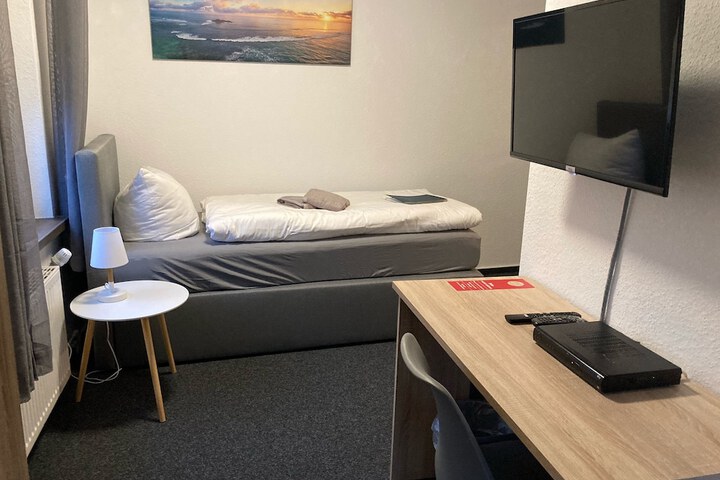 Room 10 of 22