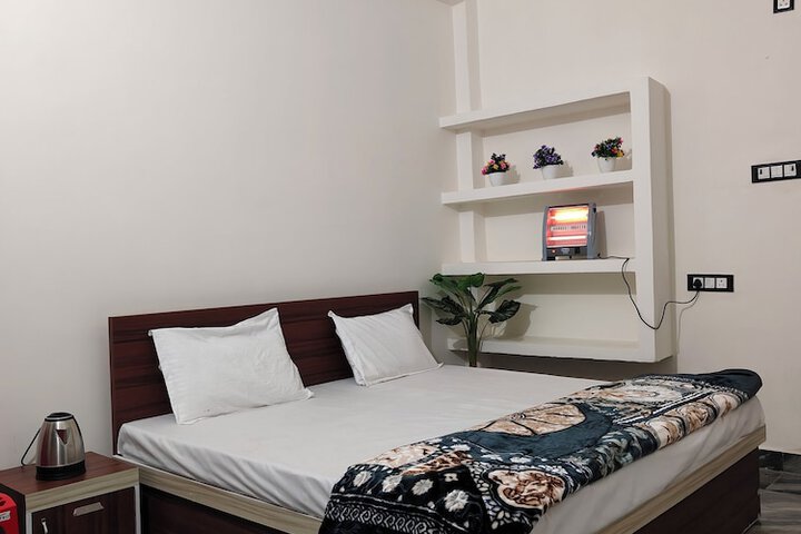Room 18 of 38