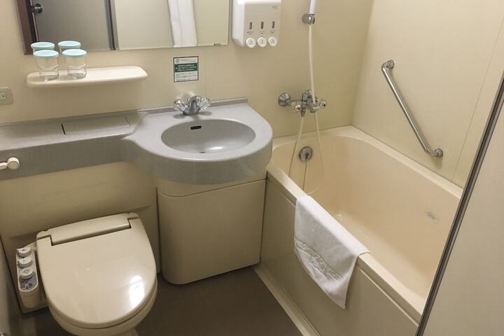Room 17 of 29