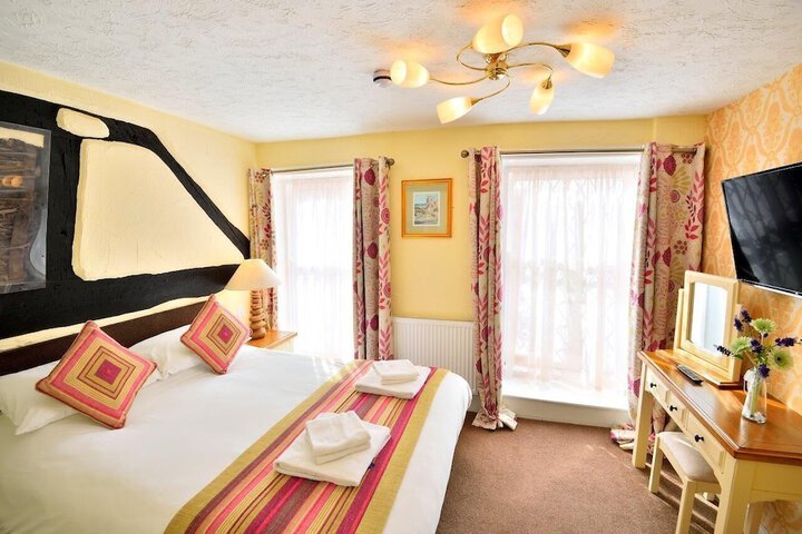 Room 8 of 30