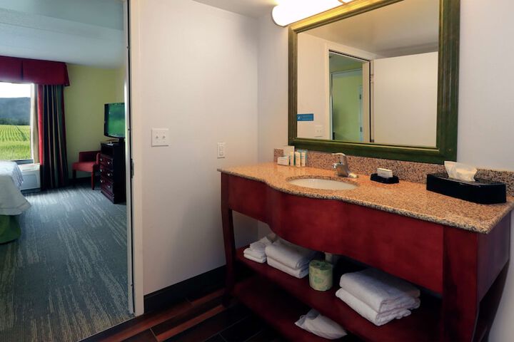 Room 42 of 115