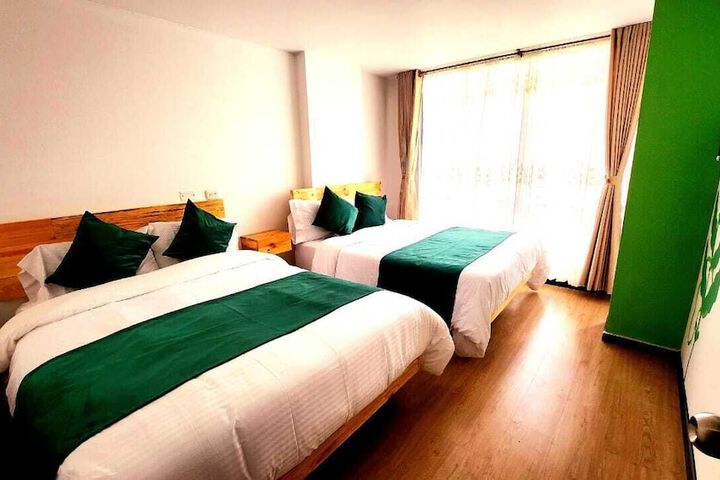 Room 2 of 40