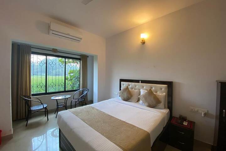 Room 4 of 18