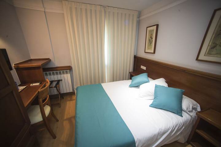 Room 17 of 34