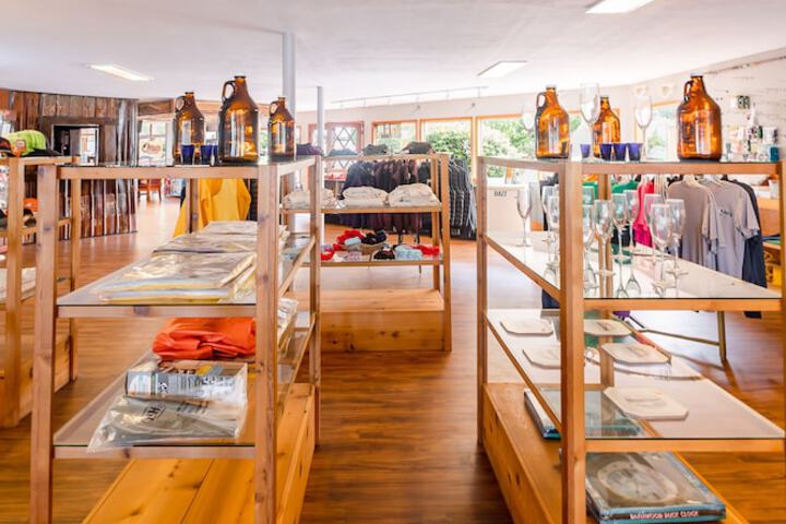 Gift Shop 107 of 130